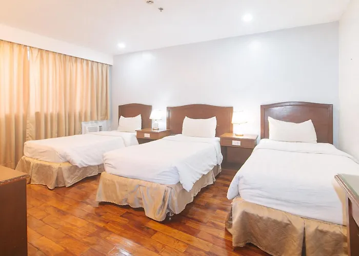 Comfy Kalaw By Reddoorz * Manila