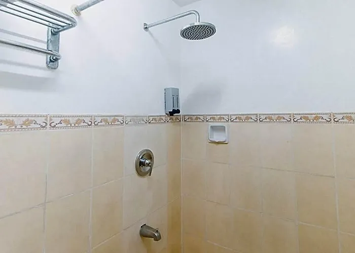 Hotel Comfy Kalaw By Reddoorz Manila