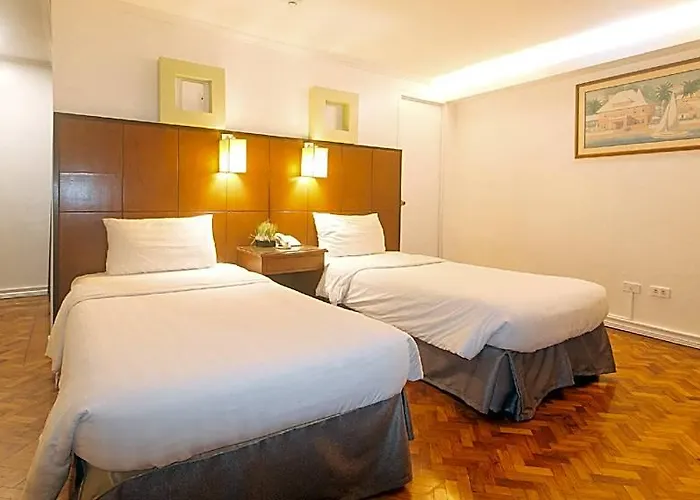Comfy Kalaw By Reddoorz Manila